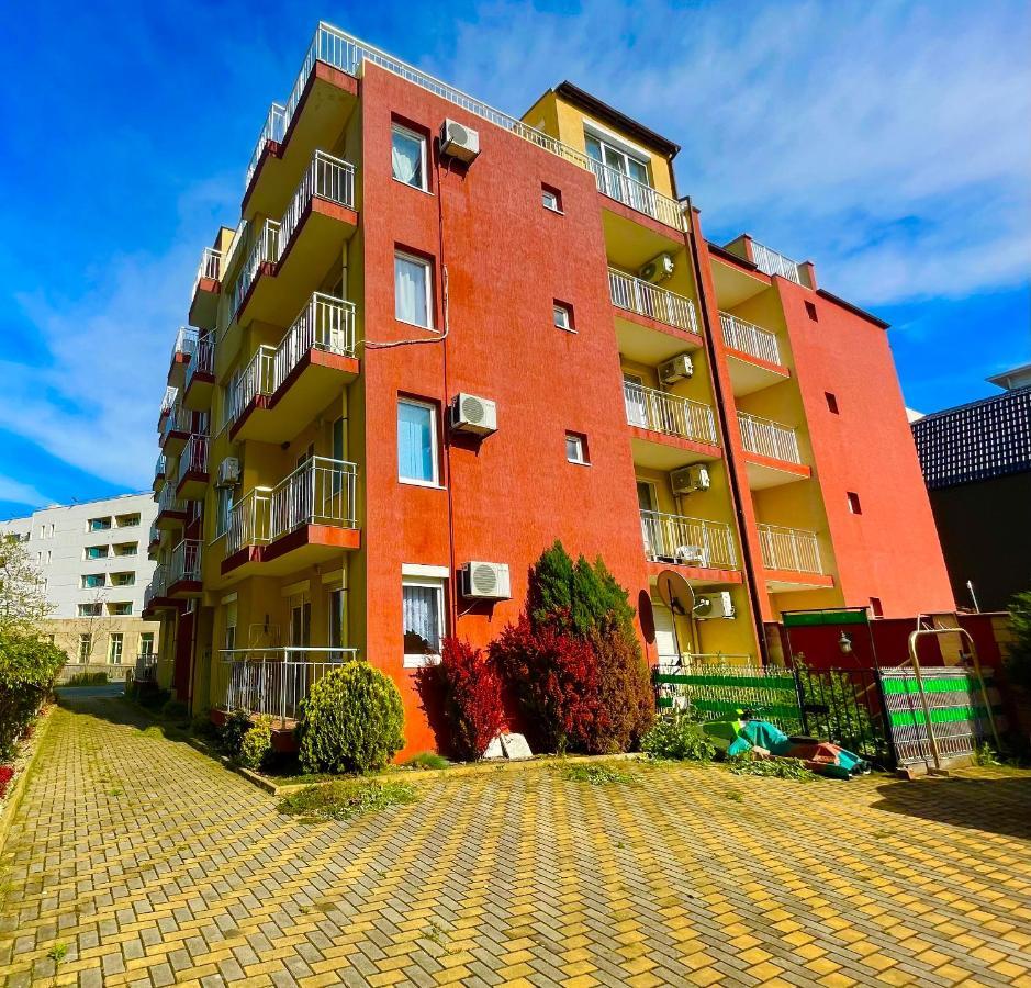 North Beach Apartments Primorsko Bagian luar foto