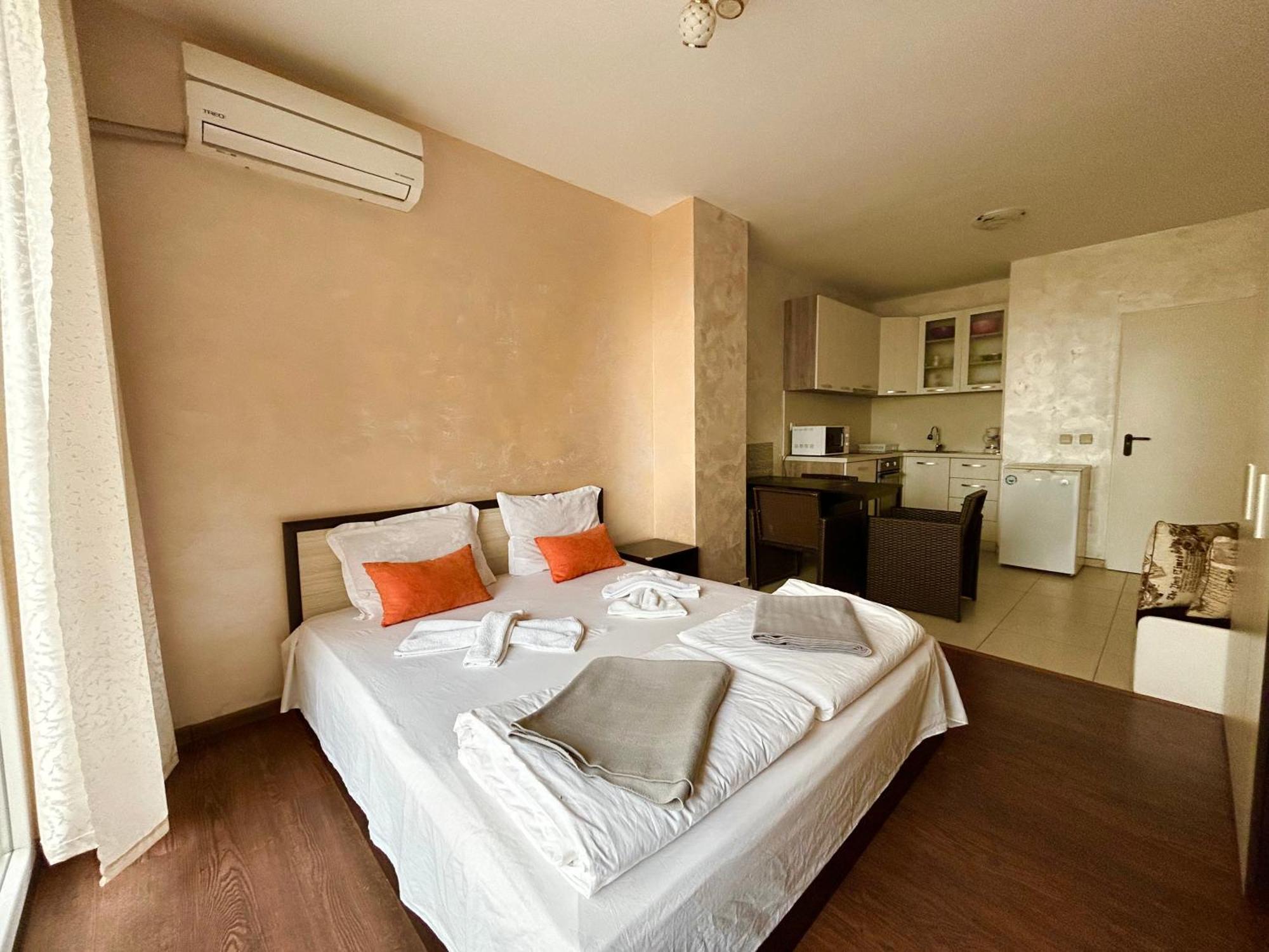 North Beach Apartments Primorsko Bagian luar foto